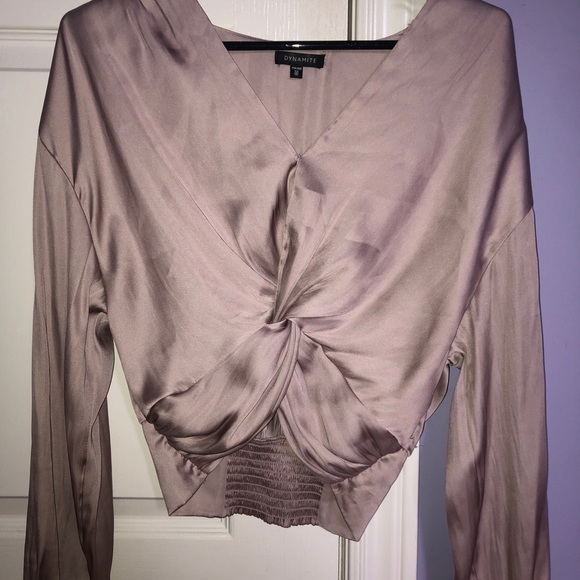 DYNAMITE TWIST TOP BLOUSE - Picture 2 of 6